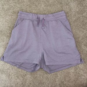Cute women’s athletic/athleisure shorts, size Medium